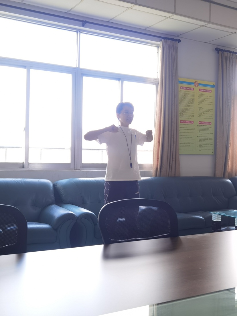 b1f8b55642ee41d1ae870e95e5bf1e28.Png