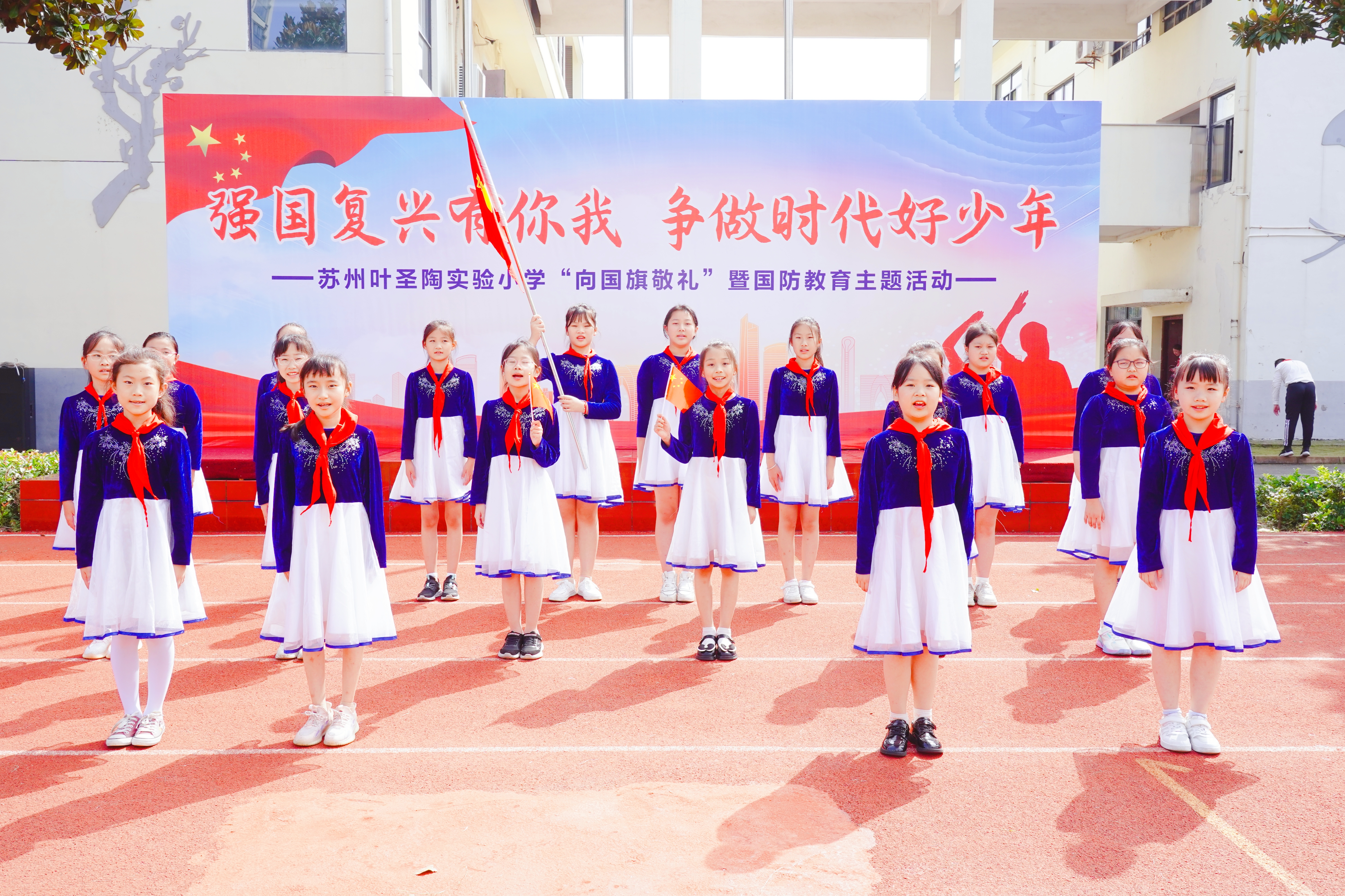5d6621198c1e47918a6927ea74a2400a.Jpeg